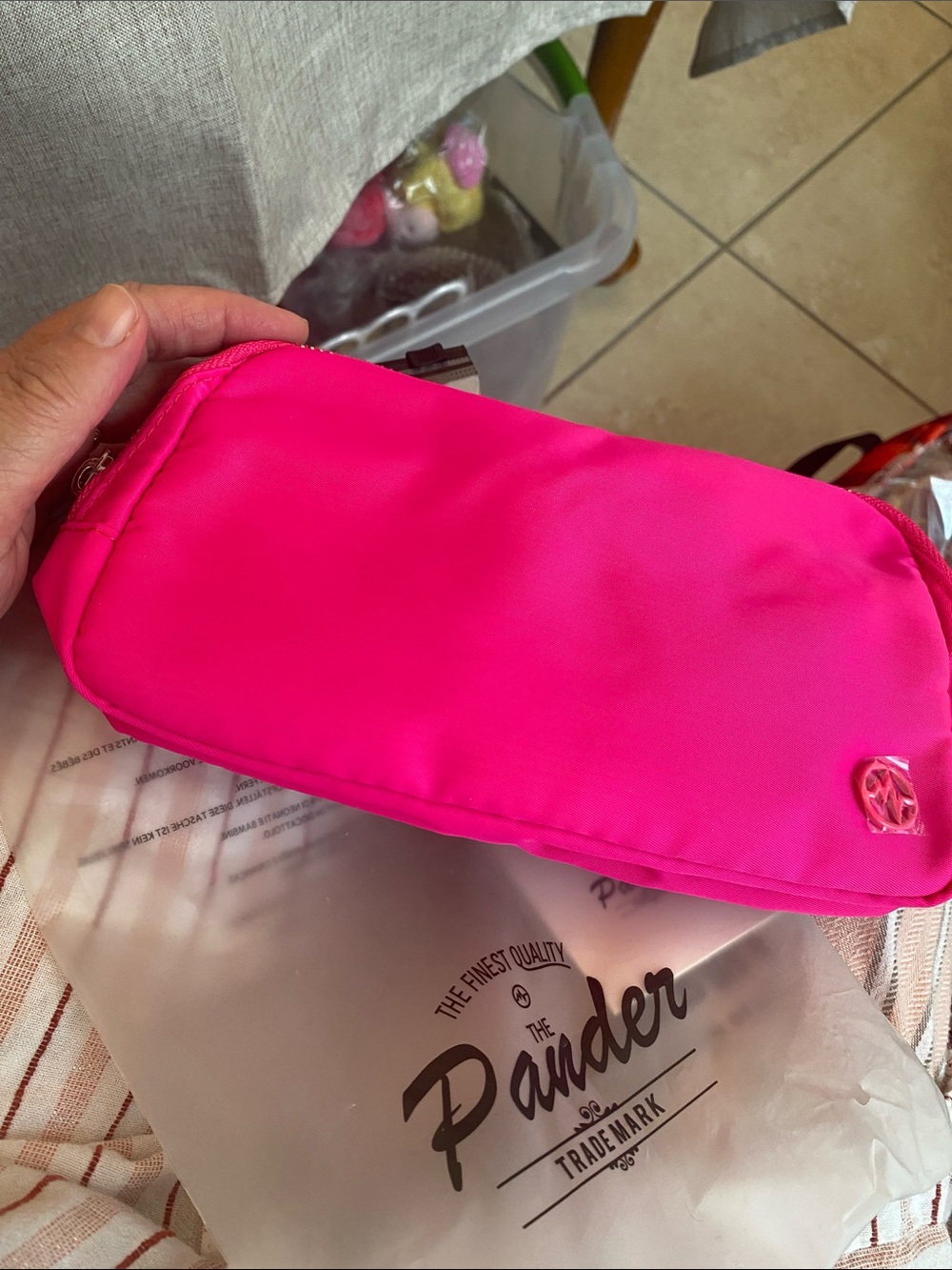 Pander Hot Pink Women's Pouch NWT - Picture 2 of 4